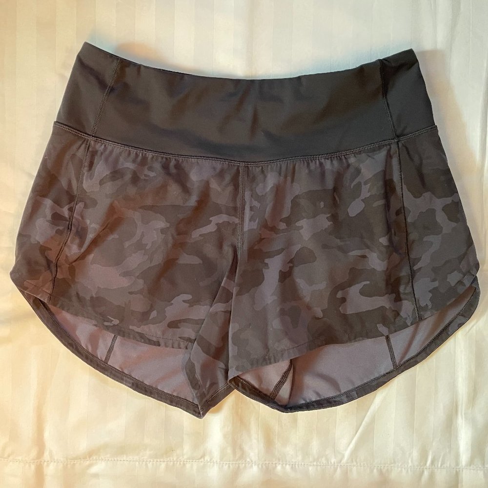 Lululemon Speed Up Short Size 4 Blk Camo